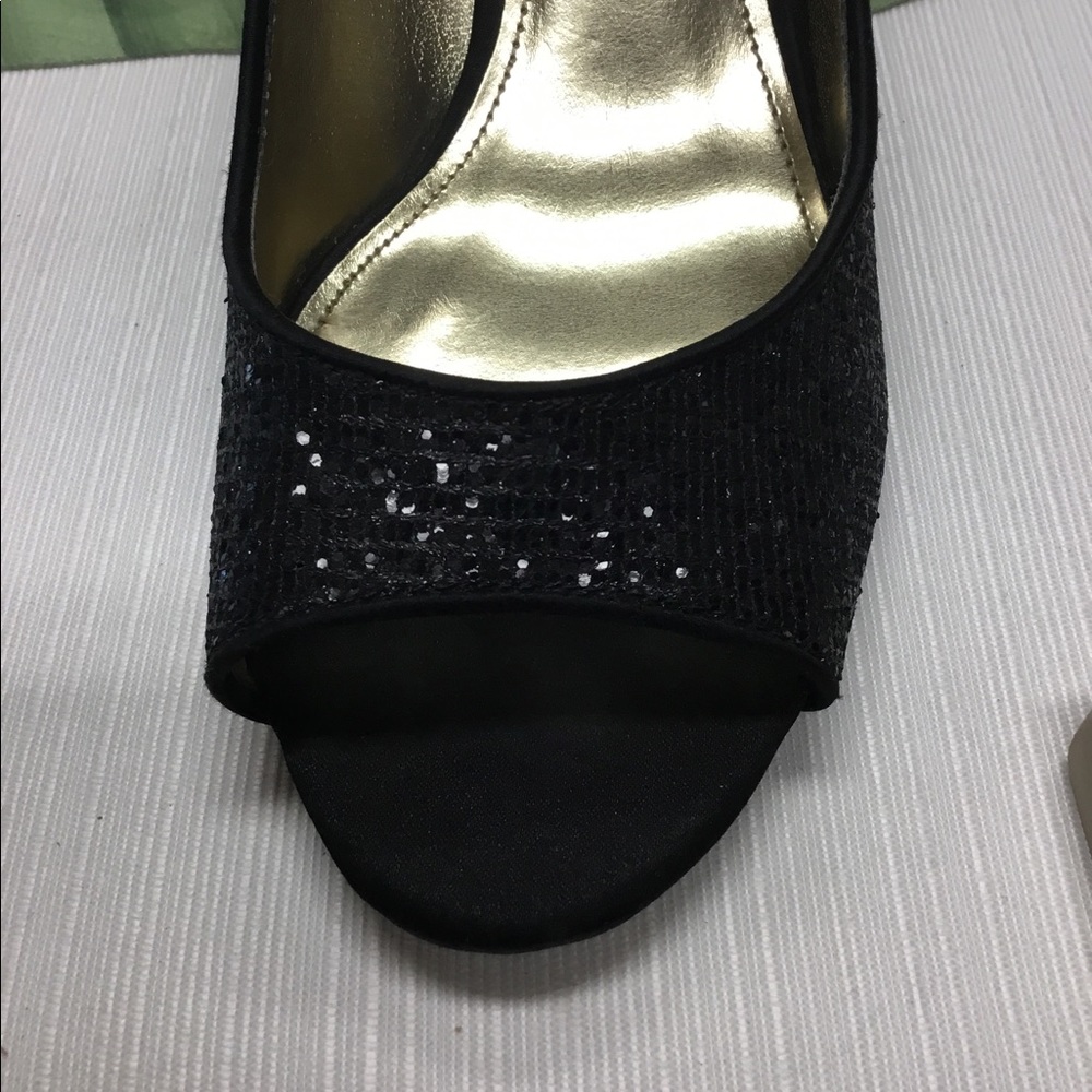 Touch Of Nina With Black Crystals - Picture 2 of 8